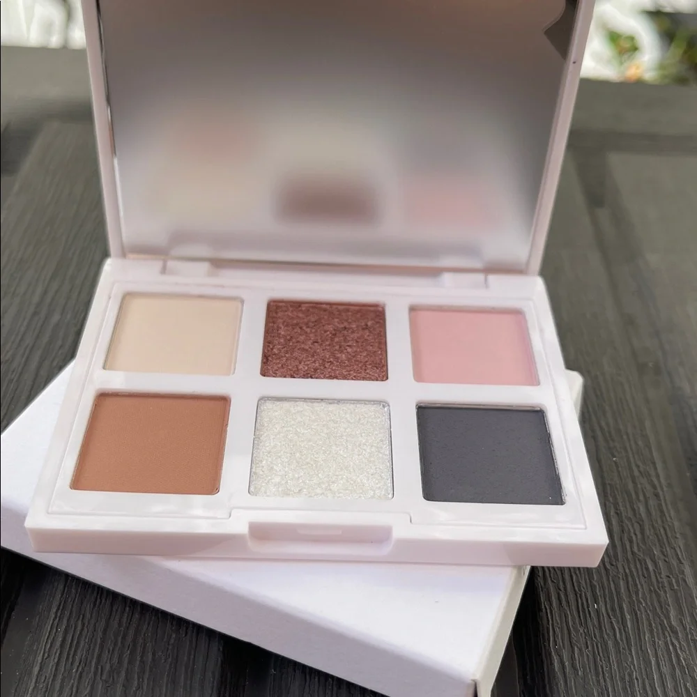LITHE BEAUTY - Astral Eyeshadow Palette